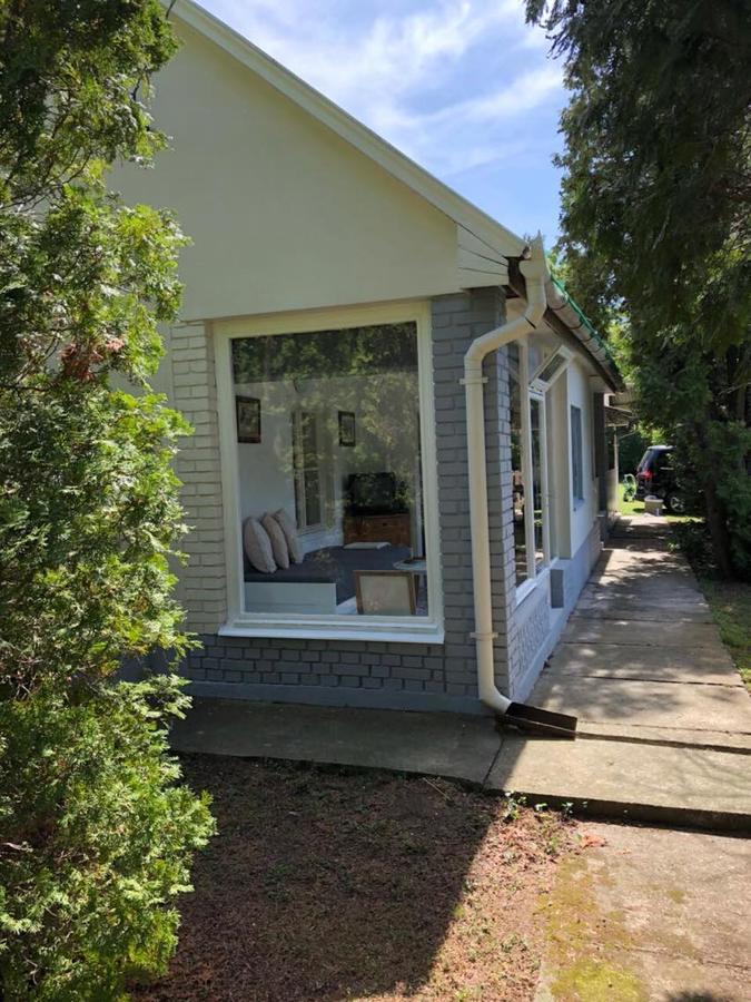 Retro Haz Guest House บาลาตอนส์ซาบาดี ภายนอก รูปภาพ