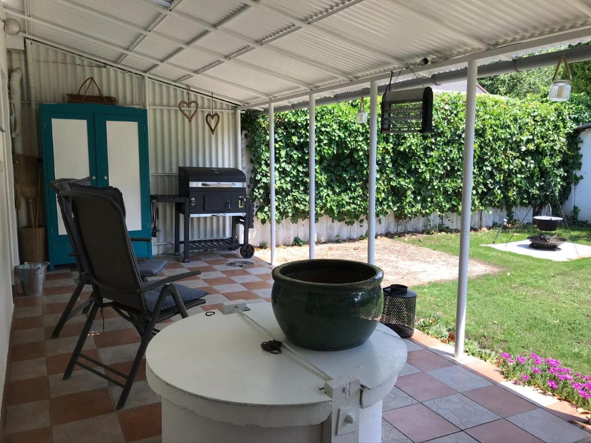 Retro Haz Guest House บาลาตอนส์ซาบาดี ภายนอก รูปภาพ